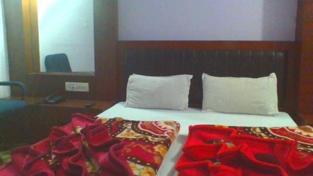 Hotel Sahara International Deluxe Neu-Delhi Zimmer foto